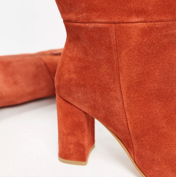 ASOS DESIGN Wide Calf Comet Suede Knee High Boots in Rust Red size 6 - Picture 2 of 7